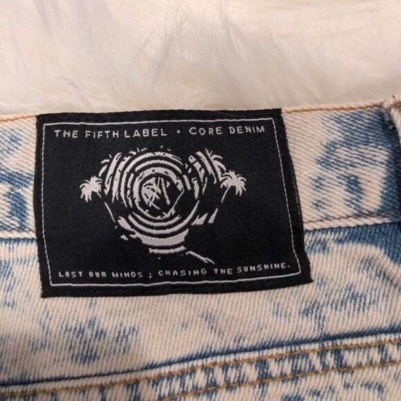 The Fifth Midnight Moon Shorts Size XS - Picture 6 of 8